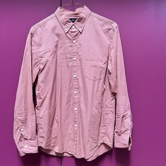 EUC J. Crew secret wash button-down shirt. - Picture 2 of 5